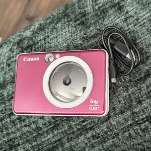 Canon Ivy CLIQ+ Camera - Vibrant Magenta
